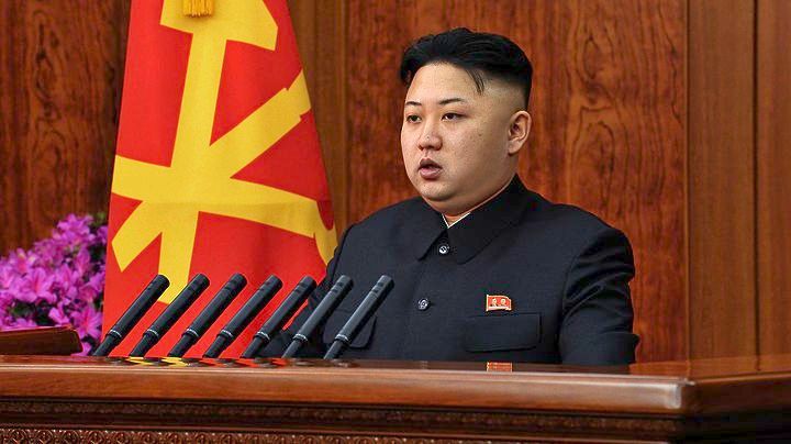 Αποτέλεσμα εικόνας για Ο βορειοκορεάτης ηγέτης Κιμ Γιονγκ Ουν προσκάλεσε τον πρόεδρο της Νότιας Κορέας Μουν Τζέι-Ιν να επισκεφθεί την Πιονγκγιάνγκ, ανακοίνωσε το Σάββατο η Σεούλ.