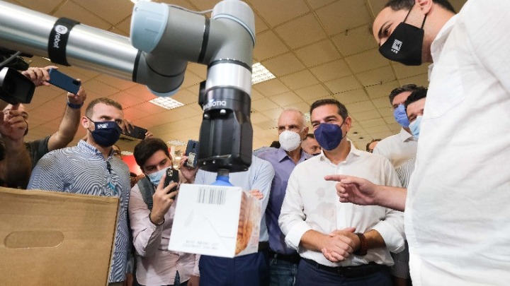Περιοδεία του προέδρου του ΣΥΡΙΖΑ σε Περίπτερα της 85ης ΔΕΘ Περιοδεία του προέδρου του ΣΥΡΙΖΑ σε Περίπτερα της 85ης ΔΕΘ