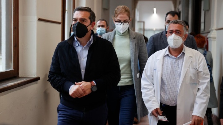 Αλ. Τσίπρας: Εάν ο πρωθυπουργός δεν μπορεί να πάρει δύσκολες αποφάσεις για την πανδημία, τότε καλύτερα να αποχωρήσει Αλ. Τσίπρας: Εάν ο πρωθυπουργός δεν μπορεί να πάρει δύσκολες αποφάσεις για την πανδημία, τότε καλύτερα να αποχωρήσει