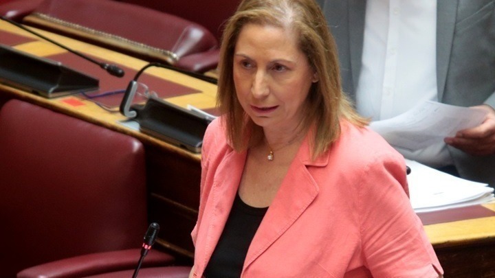 Μ.Ξενογιαννακοπούλου: Η κυβέρνηση συνεχίζει ακάθεκτη την επίθεση στους εργαζόμενους Μ.Ξενογιαννακοπούλου: Η κυβέρνηση συνεχίζει ακάθεκτη την επίθεση στους εργαζόμενους