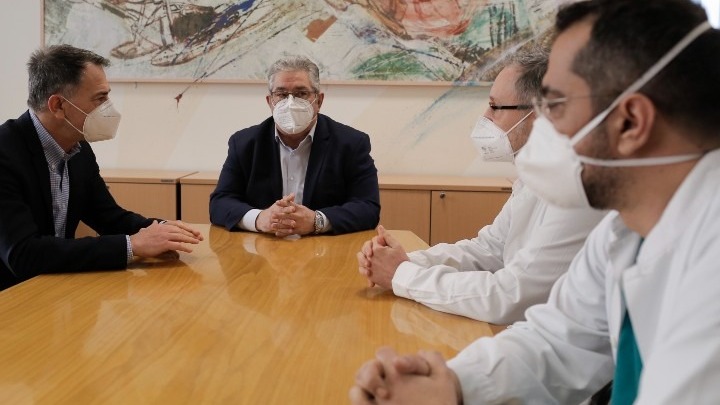 Δ. Κουτσούμπας: Μπροστά στα ράντζα της ντροπής καταρρέει η πολιτική εμπορευματοποίησης της Υγείας Δ. Κουτσούμπας: Μπροστά στα ράντζα της ντροπής καταρρέει η πολιτική εμπορευματοποίησης της Υγείας