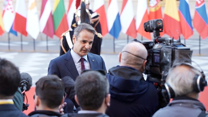 Συνάντηση Κυρ. Μητσοτάκη – Όλαφ Σολτς στο περιθώριο της Συνόδου στις Βερσαλλίες Συνάντηση Κυρ. Μητσοτάκη – Όλαφ Σολτς στο περιθώριο της Συνόδου στις Βερσαλλίες