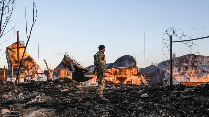 Καταστράφηκε στρατόπεδο στην Ουκρανία από  αεροπορική επιδρομή