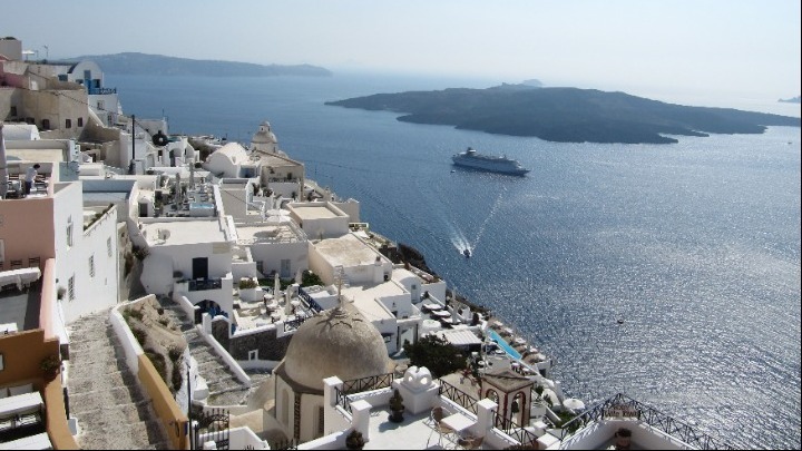 Greek islands regain and exceed 2019 rates, with several registering full capacity to September