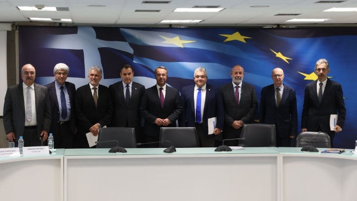 Υπογραφή μνημονίου συνεργασίας για την παραγωγή drones από την ΕΑΒ και τέσσερα πανεπιστήμια Υπογραφή μνημονίου συνεργασίας για την παραγωγή drones από την ΕΑΒ και τέσσερα πανεπιστήμια