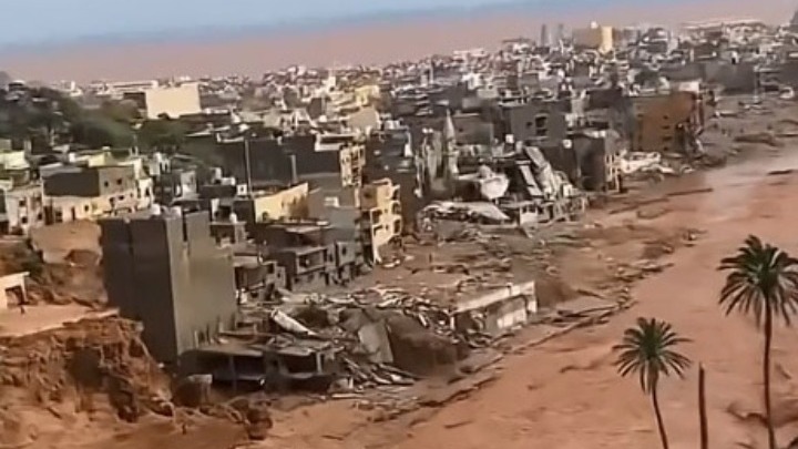 Περισσότεροι από 2.300 οι νεκροί από τις πλημμύρες στην Ντέρνα της Λιβύης