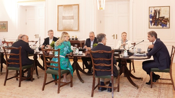 Συνάντηση Μητσοτάκη με τους εκλεγμένους ευρωβουλευτής της ΝΔ Συνάντηση Μητσοτάκη με τους εκλεγμένους ευρωβουλευτής της ΝΔ